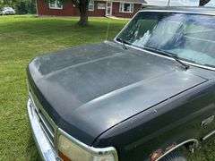 1994 Ford FWD F-150 XLT Long Bed Truck