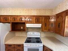 PARCEL 1: LOG HOME - BASEMENT - GARAGE - 1.2 ACRES: 487 Quiggins Lane, Leitchfield, KY 42754