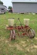 3 PTH International 2 Row Corn Planter