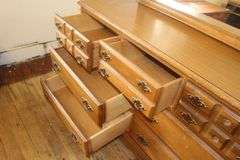 7 Drawer Dresser with Mirror