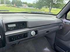 1994 Ford FWD F-150 XLT Long Bed Truck