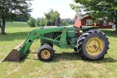 1980 John Deere 2640 B Tractor with 146 Front End Loader with Bucket