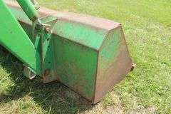 1980 John Deere 2640 B Tractor with 146 Front End Loader with Bucket
