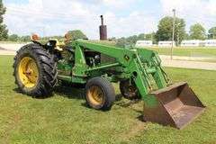 1980 John Deere 2640 B Tractor with 146 Front End Loader with Bucket