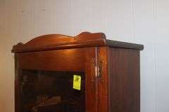 8 Gun Glass Door Gun Cabinet