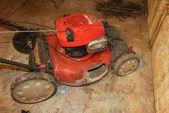Troy-Bilt 22 Inch Push Mower with Clippings Catcher Bag