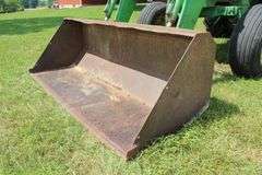 1980 John Deere 2640 B Tractor with 146 Front End Loader with Bucket
