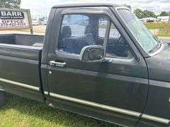 1994 Ford FWD F-150 XLT Long Bed Truck