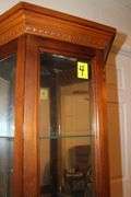 Pulaski Furniture Curio Cabinet with Light