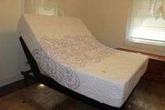 Ease by Sealy Queen Size Electric Bed