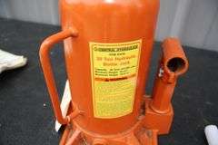 Central Hydraulics 20 Ton Hydraulic Jack with Handle