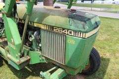 1980 John Deere 2640 B Tractor with 146 Front End Loader with Bucket