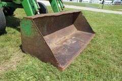 1980 John Deere 2640 B Tractor with 146 Front End Loader with Bucket