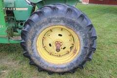 1980 John Deere 2640 B Tractor with 146 Front End Loader with Bucket