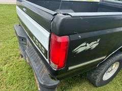 1994 Ford FWD F-150 XLT Long Bed Truck