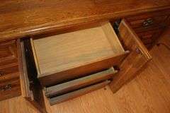 9 Drawer Dresser with (2) Mirrors