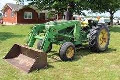 1980 John Deere 2640 B Tractor with 146 Front End Loader with Bucket