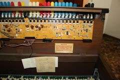 Thomas Playmate Sneaky Easy 2 Electric Organ with Bench