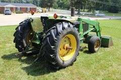 1980 John Deere 2640 B Tractor with 146 Front End Loader with Bucket