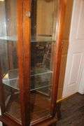Pulaski Furniture Curio Cabinet with Light