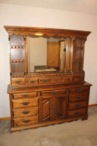 12-Drawer Dresser with 4-Drawer Top with Mirror