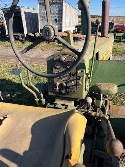 John Deere 720 diesel with pony motor, row:3