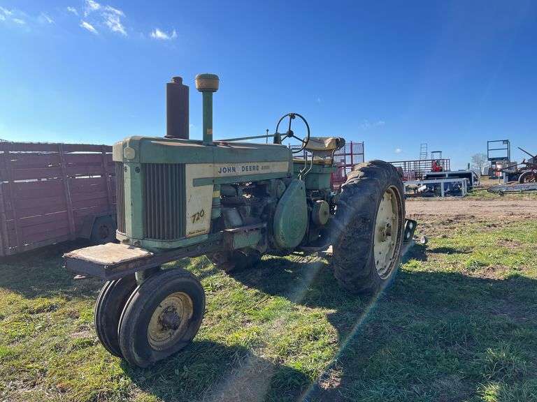 John Deere 720 diesel with pony motor, row:3