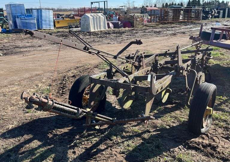 John Deere 3 bottom plow, row:6