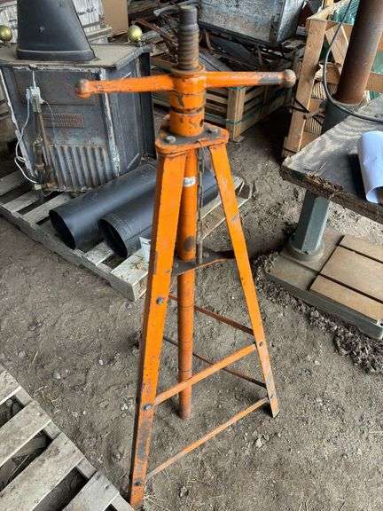 transmission stand, bldg:Green
