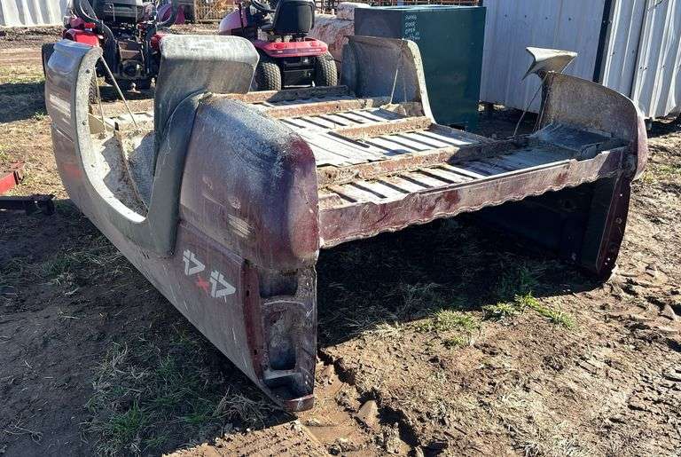 2004 Chevy 3/4 ton bed, row:6