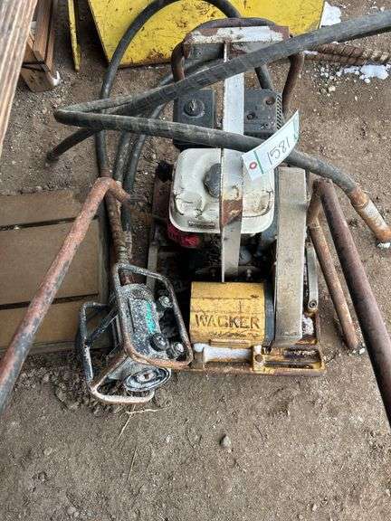 Wacker plate compactor & concrete vibrator, bldg:Green