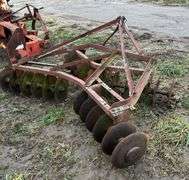 7' Dearborn 3 pt disc, owner states in working condition, row:3
