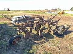 John Deere 3 bottom plow, row:6