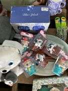 lot of assorted Christmas items, owner states new, bldg:green