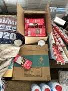 lot of assorted Christmas items, owner states new, bldg:green