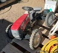 Case international peddle tractor, bldg:green