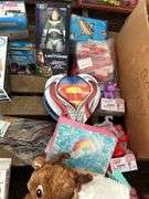 Lot of toys and other items, owner states new, bldg:Green