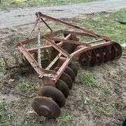 7' Dearborn 3 pt disc, owner states in working condition, row:3