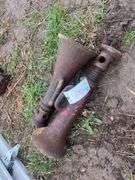 (2) Heavy Duty jacks, row:6