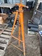 transmission stand, bldg:Green