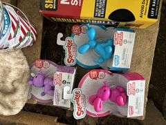 lot of assorted Christmas items, owner states new, bldg:green