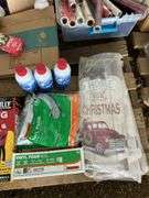 lot of assorted Christmas items, owner states new, bldg:green