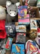 Lot of toys and other items, owner states new, bldg:Green