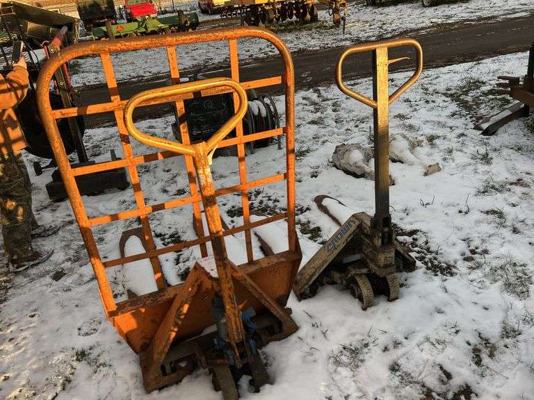 Blue giant pallet jack & Crown pallet jack -crown is non running hydraulic leak, row:3