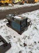Miller Bob cat 250NT generator welder-non running & (2) recoil wheels, row:3