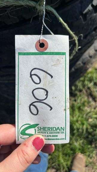 (4) Truck tires 285/65R20, row:6