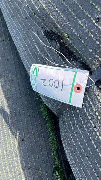 Artificial turf green 7.5' x 30' (3) rolls, row:10