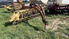 New Holland 256 5 bar hay rake, row:2