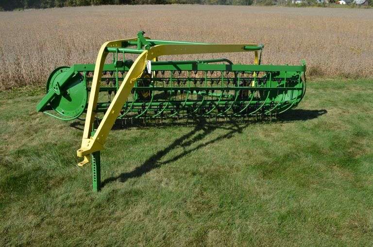 John Deere 896A 5 Bar Hay Rake image