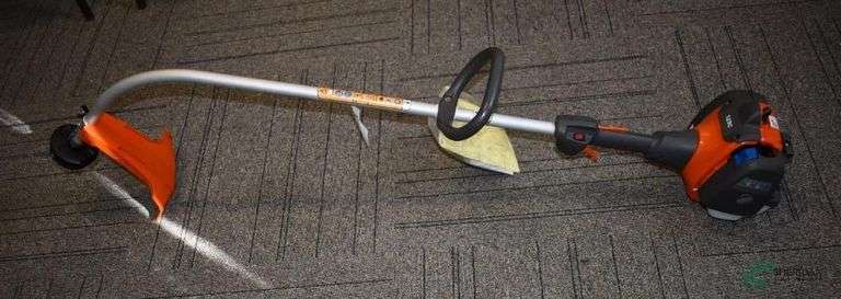 Husqvana Gas String Trimmer image